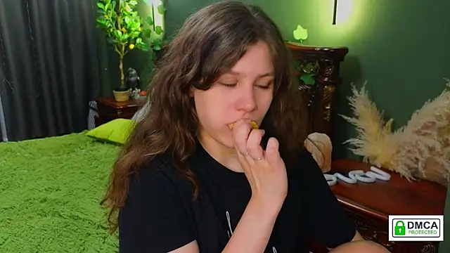 Charlotte wow online show from March 4, 2025, 8:16 pm