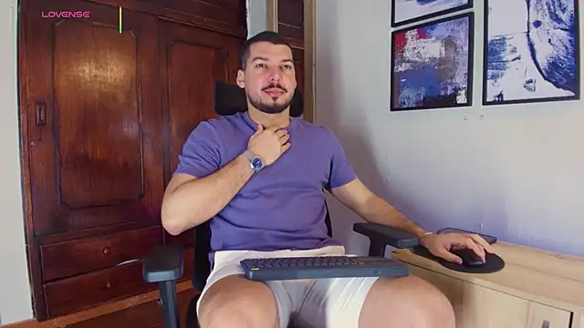 HenryBenso online show from November 28, 2025, 7:27 pm