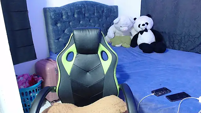 Gaby foz online show from March 18, 2025, 8:04 pm