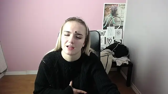 Snapshot of viktoria_lovely chatting on December 31, 2024, 11:20 am viktoria lovely online show from December 31, 2024, 11:20 am