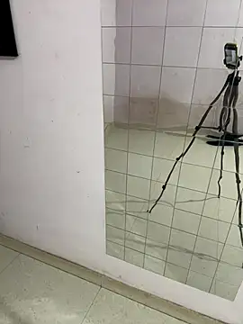 Snapshot of mujraboii chatting on September 16, 2025, 6:31 pm mujraboii online show from September 16, 2025, 6:31 pm