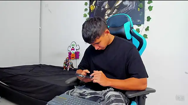 Bray Kevin online show from February 8, 2025, 11:24 pm