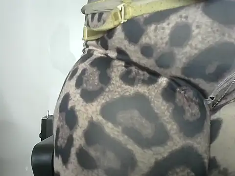 Brown sexy online show from February 13, 2025, 7:03 am