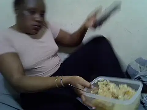 Snapshot of Crystal__Gee chatting on December 27, 2024, 7:14 pm Crystal Gee online show from December 27, 2024, 7:14 pm