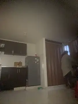 Scarletleon77 online show from February 13, 2026, 11:01 pm