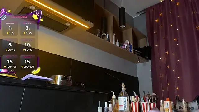 ilona wine online show from November 16, 2025, 10:37 pm