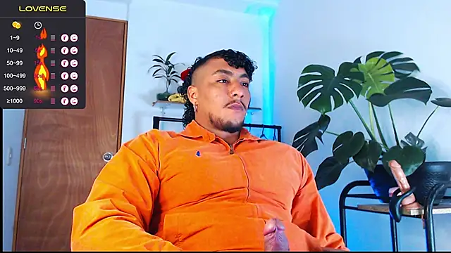 yosoy enzo2020 online show from December 31, 2024, 3:55 am