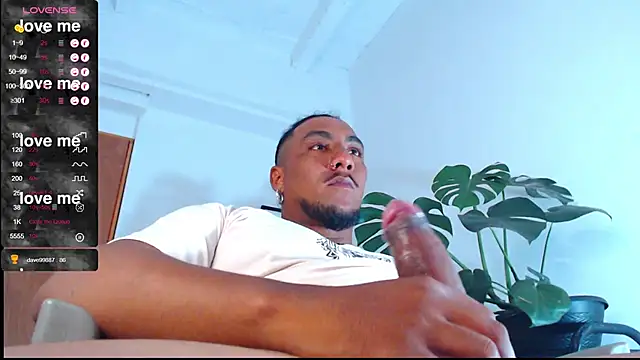 yosoy enzo2020 online show from February 19, 2025, 8:31 pm