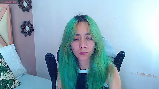 Erika Stevens online show from October 3, 2025, 8:28 pm