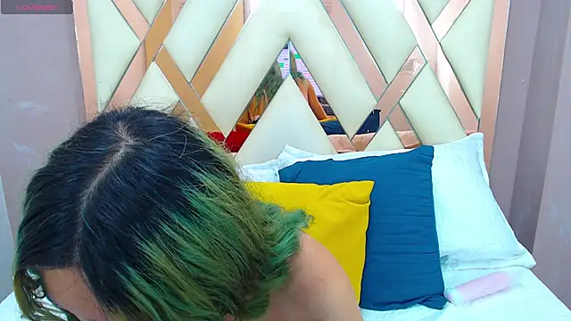 Erika Stevens online show from November 29, 2025, 3:48 pm