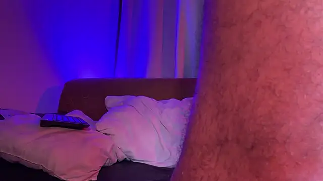 axel giracr online show from February 1, 2026, 9:35 pm