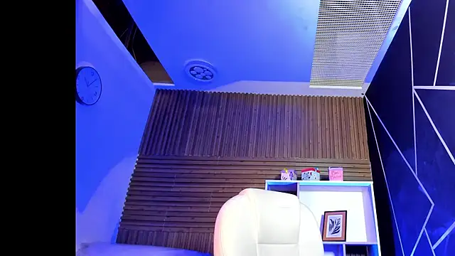 JacksonMuller  online show from December 20, 2025, 3:08 pm