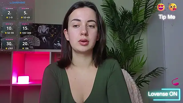 SweetieKendl online show from February 26, 2026, 9:36 pm