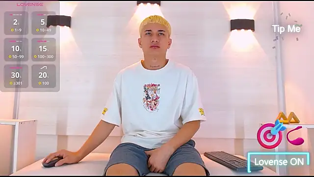 Snapshot of jeic_18 chatting on September 22, 2025, 11:12 am jeic 18 online show from September 22, 2025, 11:12 am