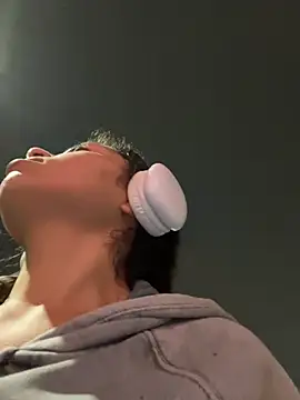 Nathcurly  online show from March 12, 2025, 5:46 am