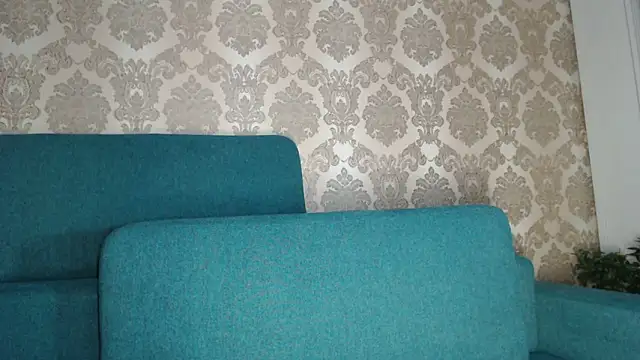 Louise Lavender online show from February 21, 2025, 11:44 am