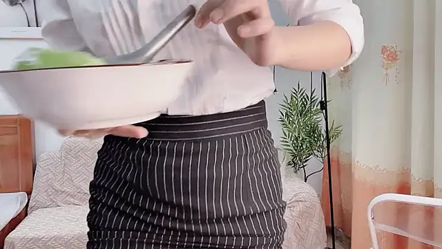 Mono-Stewardesss online show from April 6, 2026, 3:15 am