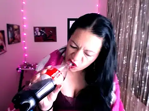 Cristal w online show from January 28, 2025, 8:58 pm