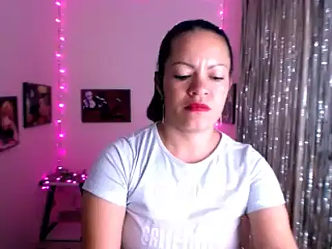 Cristal w online show from January 31, 2025, 6:36 pm