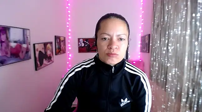 Cristal w online show from February 24, 2025, 2:04 pm