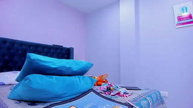 ClayrRosse online show from February 1, 2025, 6:19 pm