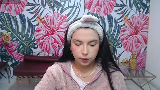 Small naughty  online show from April 17, 2026, 1:03 pm