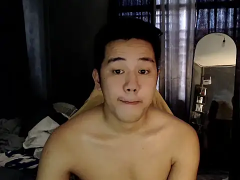 xgregor07 online show from December 3, 2025, 5:26 am