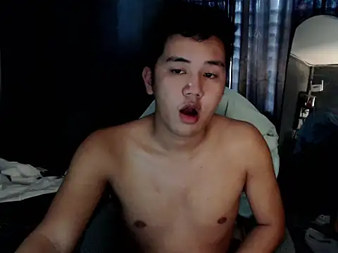 xgregor07 online show from December 5, 2025, 4:54 am