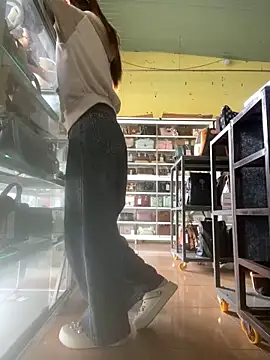 Rosa 998 online show from April 13, 2026, 12:38 am