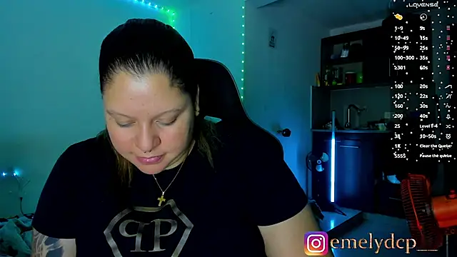 Snapshot of mariana_maze chatting on June 17, 2026, 6:05 am mariana maze online show from June 17, 2026, 6:05 am