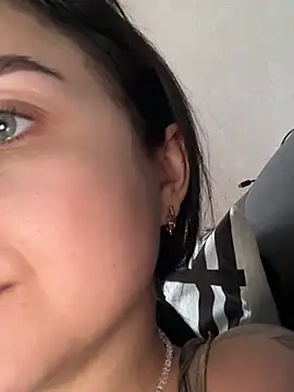 ellie ssexy online show from February 27, 2025, 4:52 am