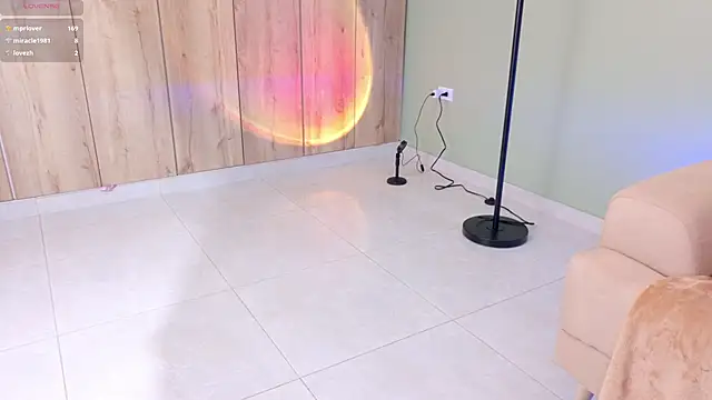 were-Naughty online show from March 8, 2025, 7:53 pm