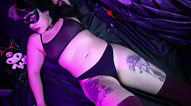 EvaCrux online show from March 7, 2025, 6:35 am