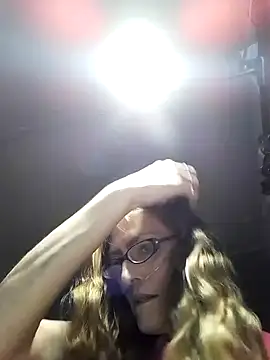 Snapshot of beelzebubblesxo chatting on September 23, 2025, 12:52 pm beelzebubblesxo online show from September 23, 2025, 12:52 pm