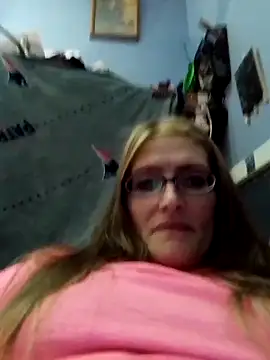 Snapshot of beelzebubblesxo chatting on September 24, 2025, 12:58 am beelzebubblesxo online show from September 24, 2025, 12:58 am