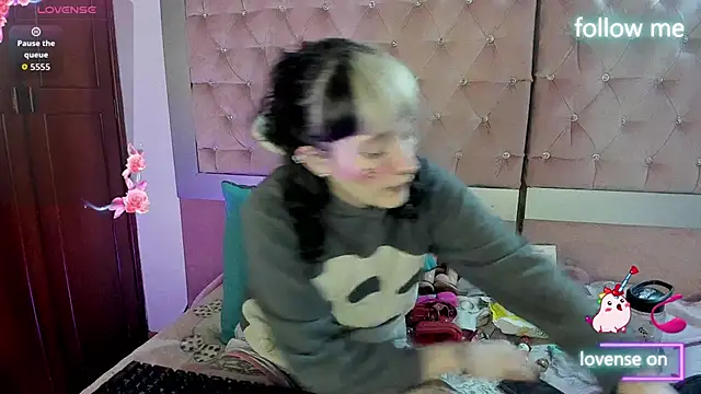 neeko princes online show from February 26, 2026, 12:15 pm