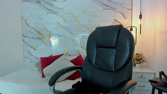 pretty ariiel online show from February 7, 2026, 6:28 am