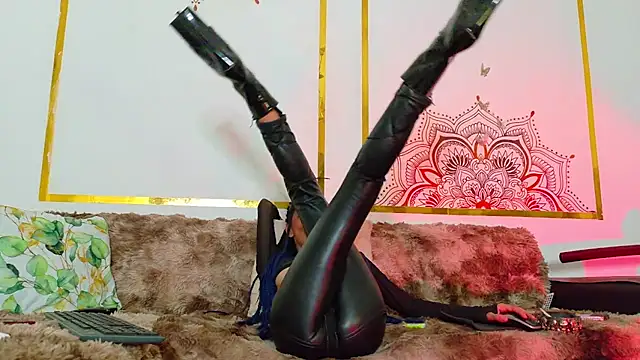 PandoraVolkov online show from September 13, 2025, 10:09 pm