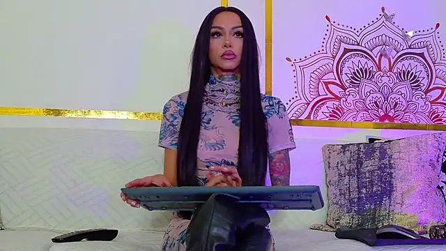 PandoraVolkov online show from October 22, 2025, 7:35 pm