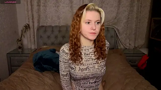 rocky foxy online show from December 1, 2025, 9:42 pm