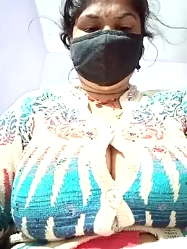 Hotmohni online show from February 7, 2025, 9:15 pm