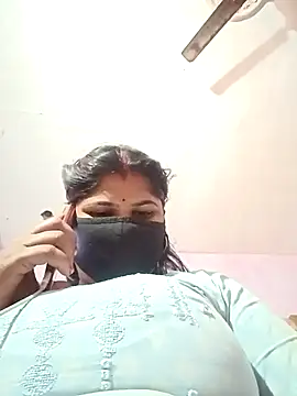 Hotmohni online show from February 14, 2025, 9:45 am