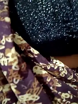 Hotmohni online show from March 9, 2025, 4:11 pm