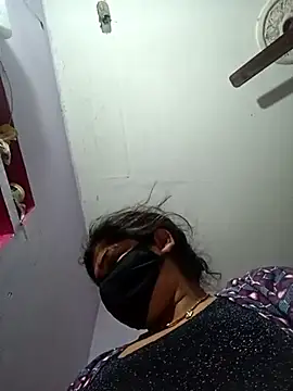 Hotmohni online show from March 17, 2025, 8:19 pm