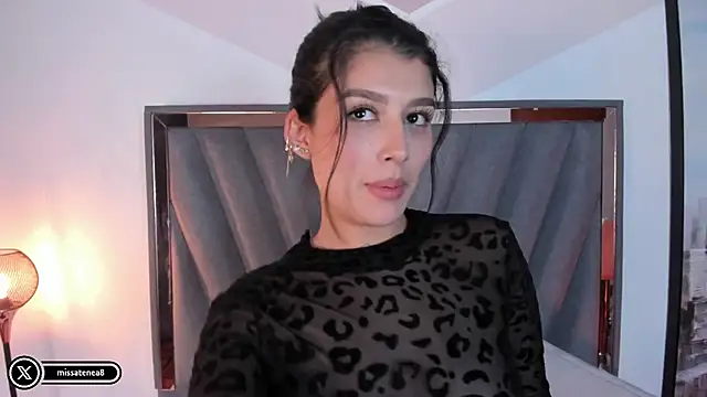 missatenea online show from February 11, 2025, 4:02 pm