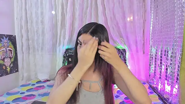 Snapshot of Megan_Miles02 chatting on December 20, 2024, 2:19 am Megan Miles02 online show from December 20, 2024, 2:19 am