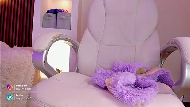 lilith gray9 online show from February 12, 2025, 12:22 pm