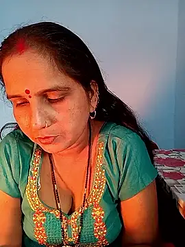 reemacouple007 online show from November 13, 2025, 8:57 am