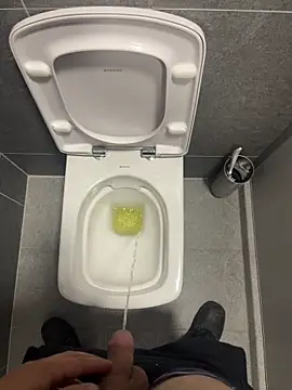 freenki41 online show from April 14, 2026, 9:48 am