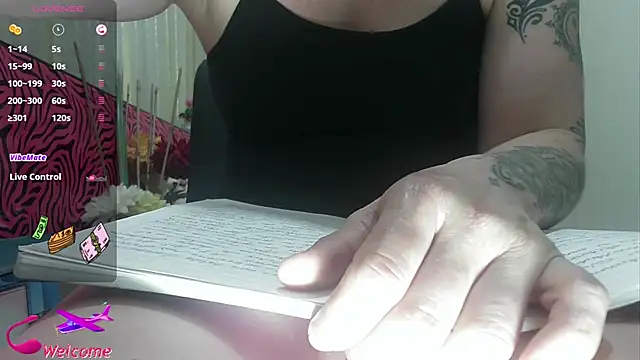 ViickySexy online show from February 27, 2026, 7:58 pm